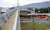 Átadták a 10-es főút új nyomvonalú szakaszát és a Budapest-Esztergom vasútvonalat
